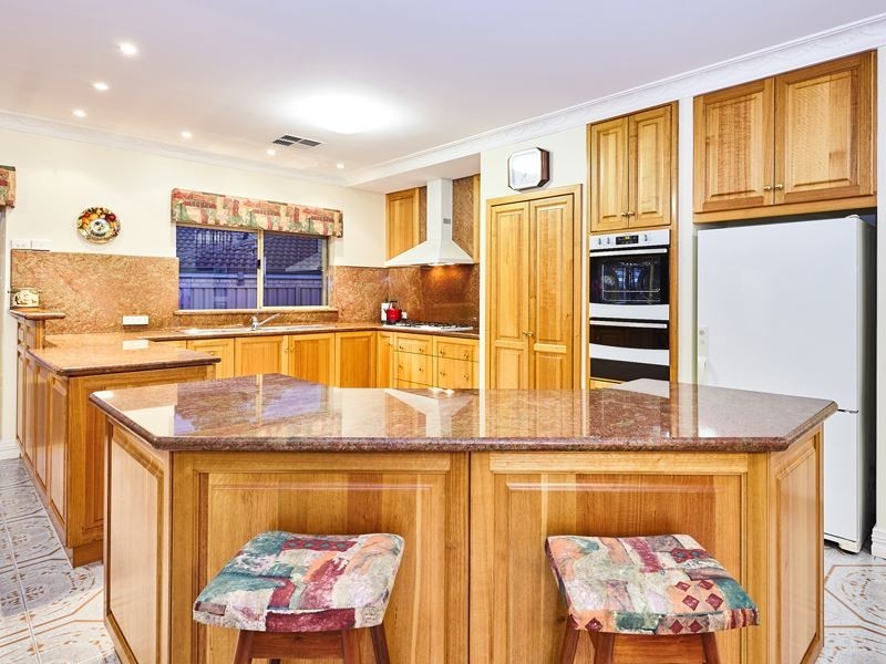 21 Constitution Gardens, Bibra Lake WA 6163