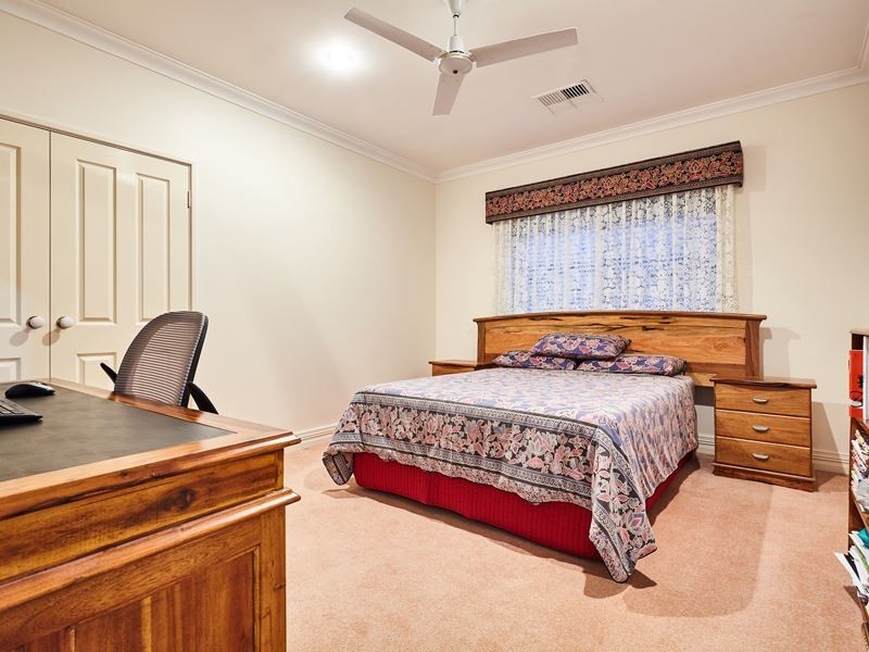 21 Constitution Gardens, Bibra Lake WA 6163