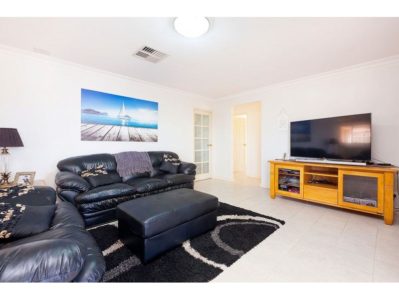 10 Waylen Square, Beeliar WA 6164