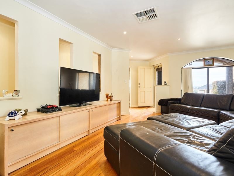 12 Tindal Avenue, Yangebup WA 6164