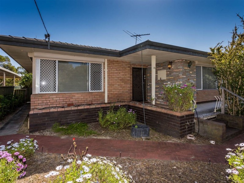 15 Fitzwater Way, Spearwood WA 6163