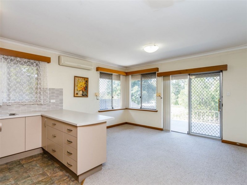 15 Fitzwater Way, Spearwood WA 6163