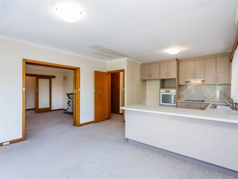 15 Fitzwater Way, Spearwood WA 6163