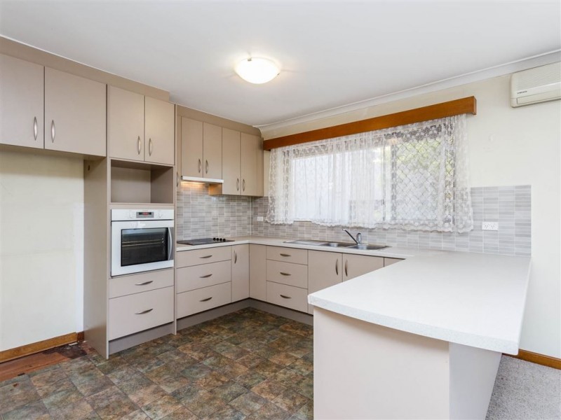 15 Fitzwater Way, Spearwood WA 6163