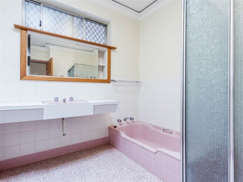 15 Fitzwater Way, Spearwood WA 6163