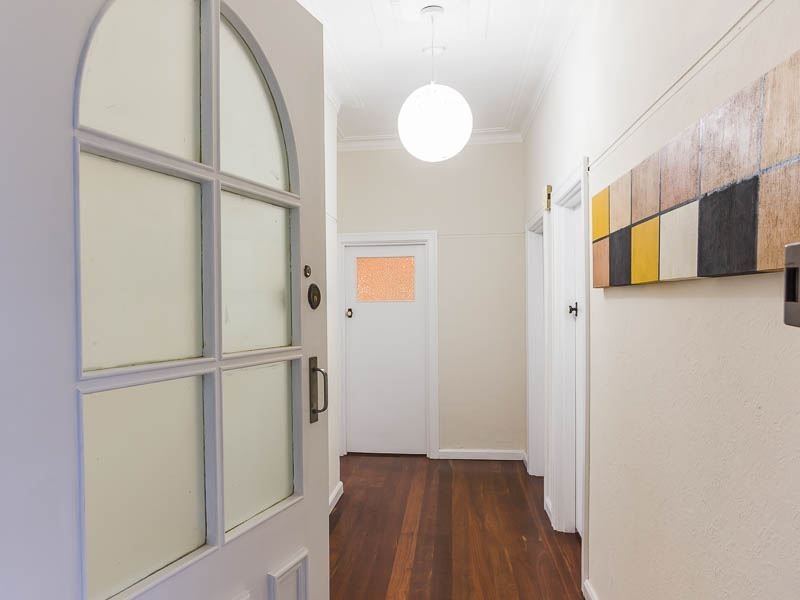 1/121 Healy Rd, Hamilton Hill WA 6163