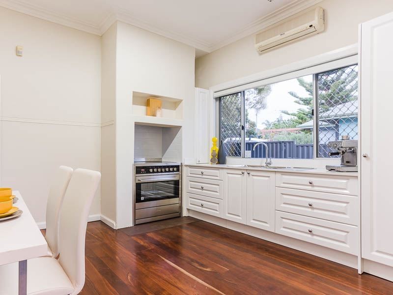 1/121 Healy Rd, Hamilton Hill WA 6163