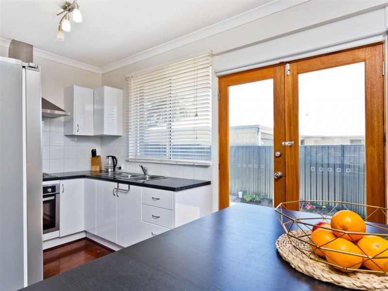 84 Edeline Street, Spearwood WA 6163