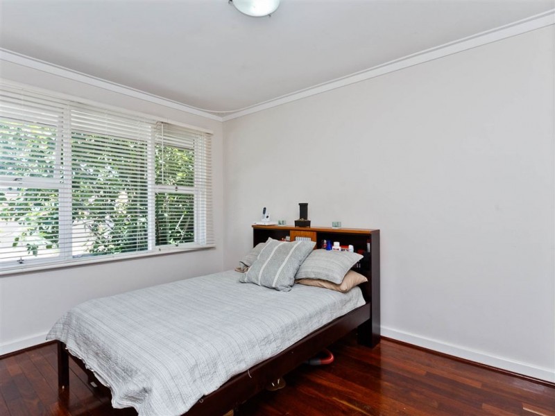 84 Edeline Street, Spearwood WA 6163