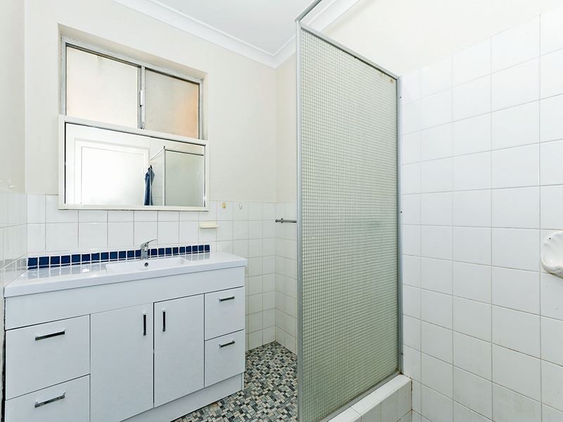 51B Hamilton Rd, Hamilton Hill WA 6163