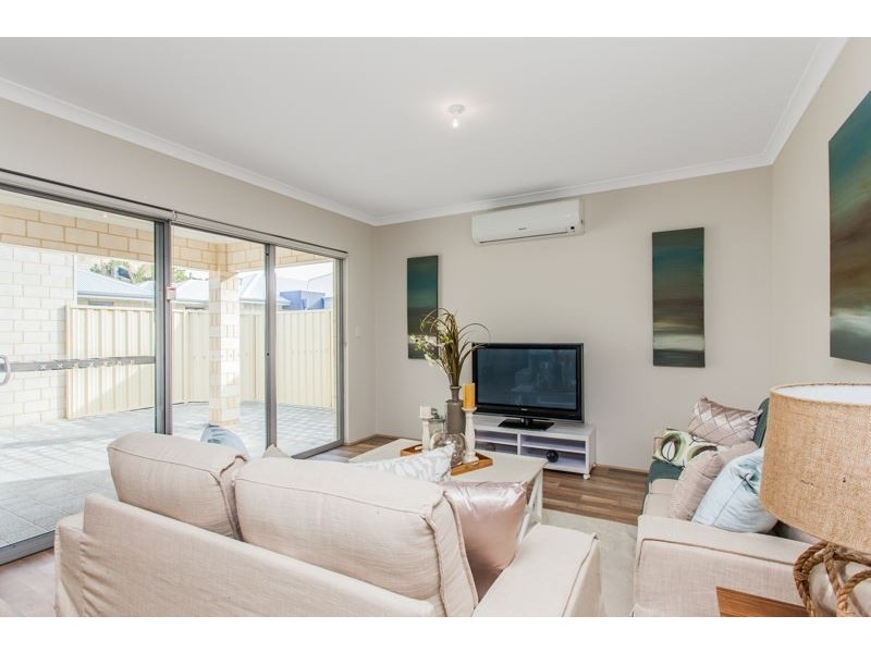 1/11 Skeahan Street, Spearwood WA 6163