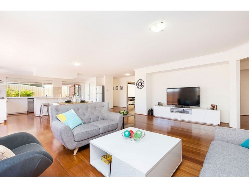 17 Redheart Way, Beeliar WA 6164
