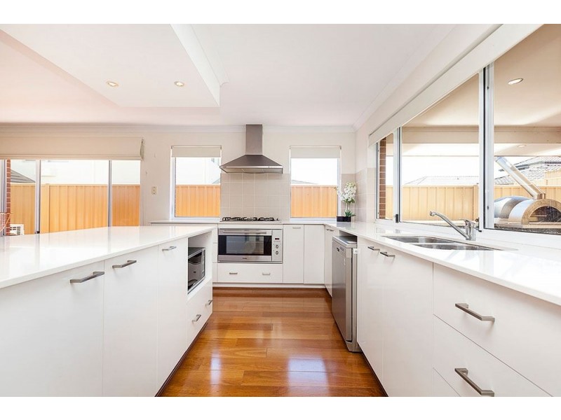 17 Redheart Way, Beeliar WA 6164
