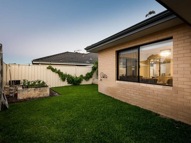 3 Daviesia Turn, Success WA 6164