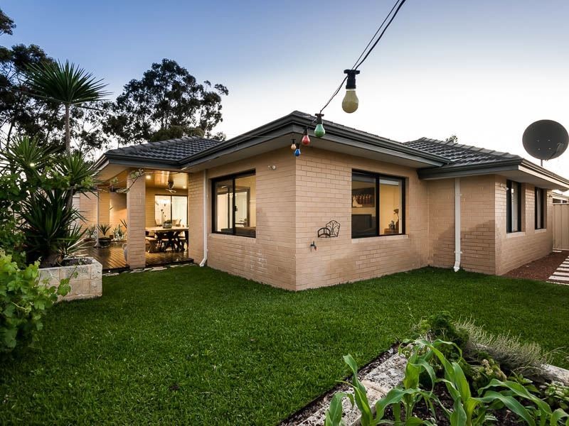 3 Daviesia Turn, Success WA 6164