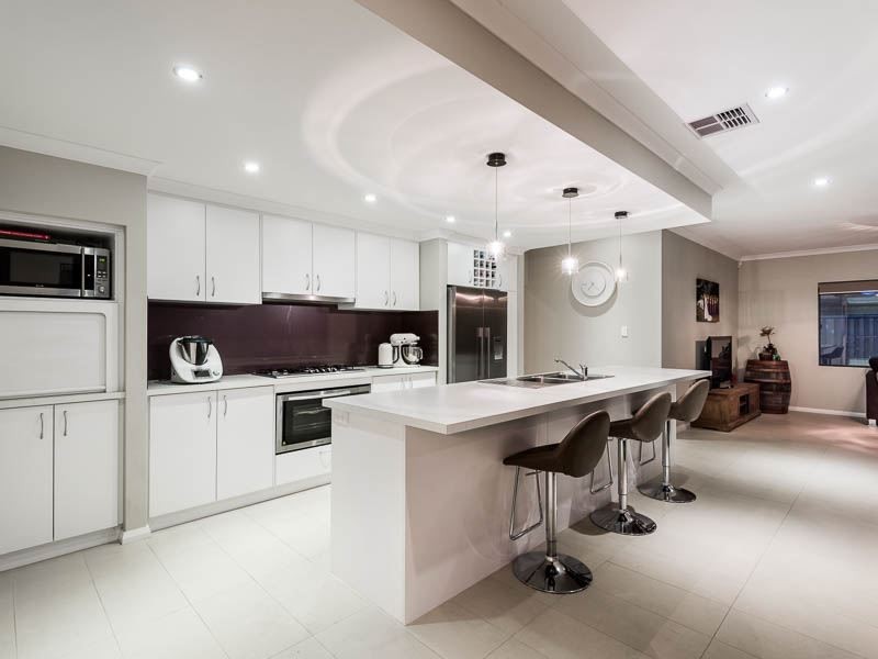 3 Daviesia Turn, Success WA 6164