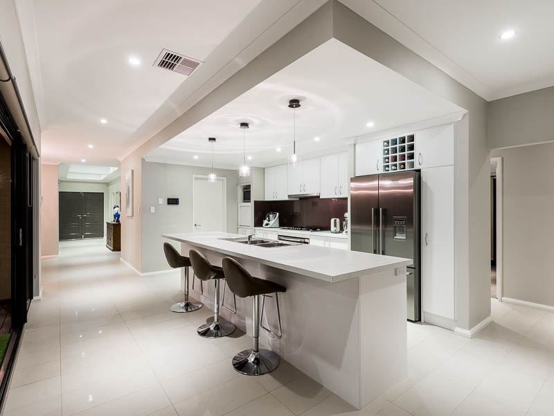 3 Daviesia Turn, Success WA 6164