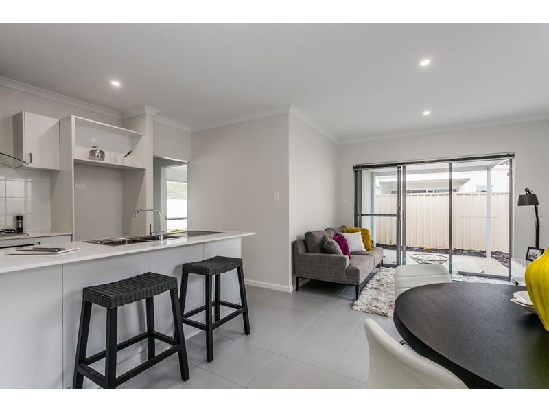 3/15 Hood St, Hamilton Hill WA 6163