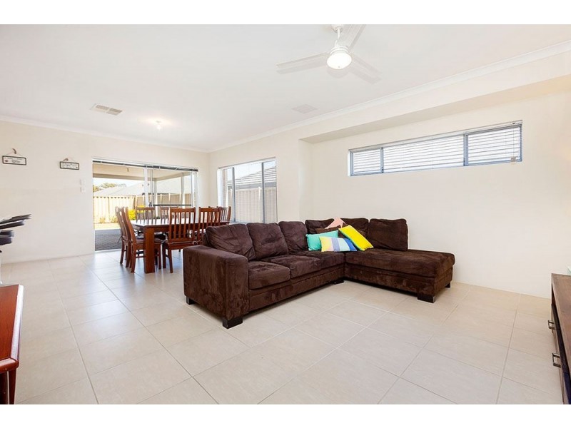 8 Blossom Chase, Aubin Grove WA 6164