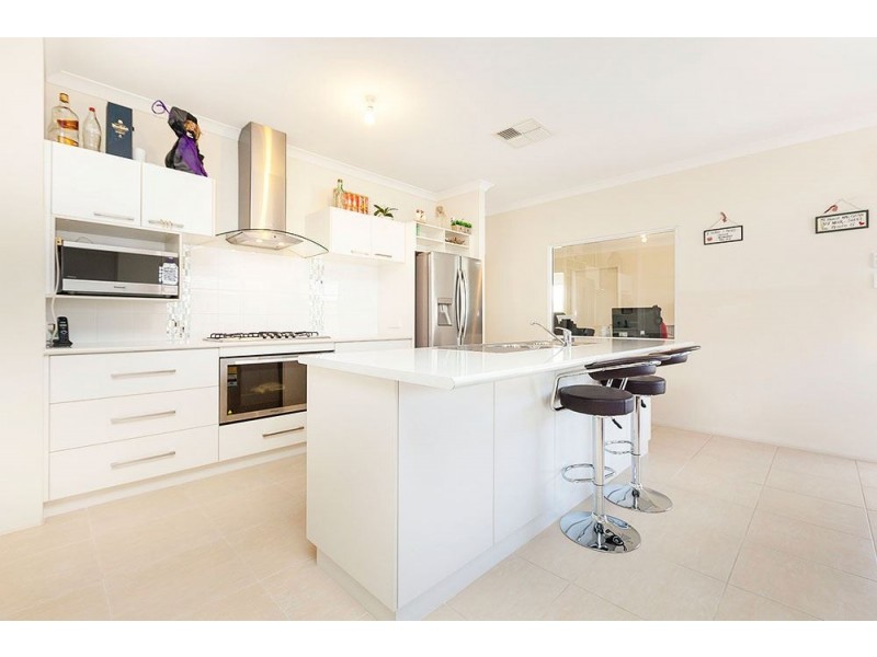 8 Blossom Chase, Aubin Grove WA 6164