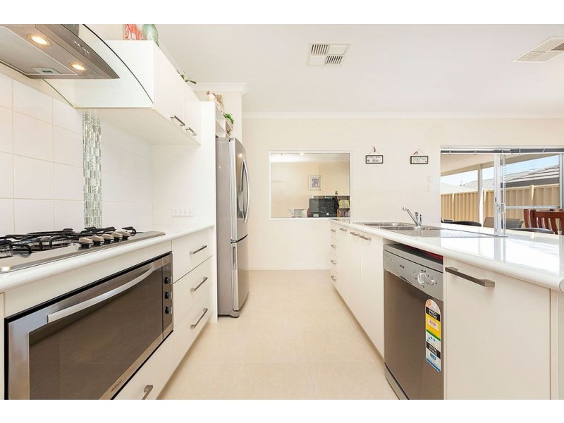 8 Blossom Chase, Aubin Grove WA 6164