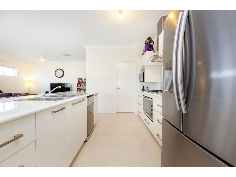 8 Blossom Chase, Aubin Grove WA 6164