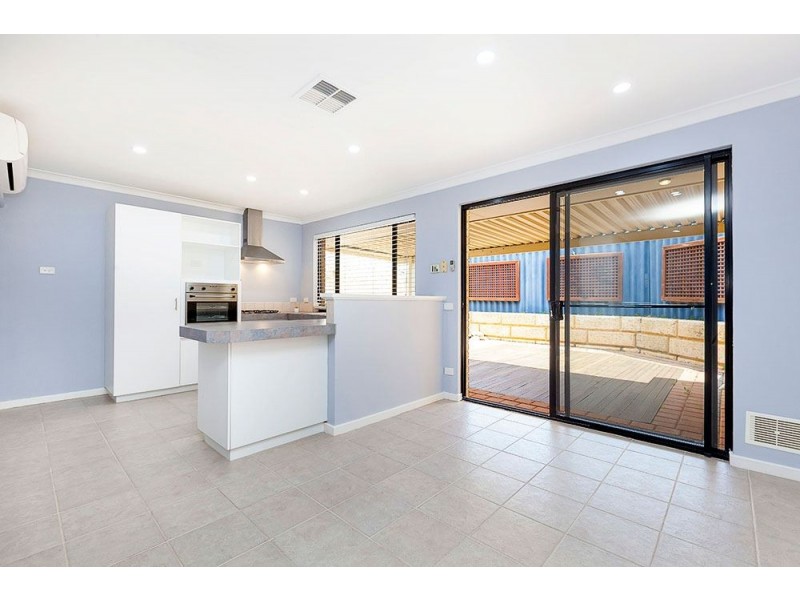 2/68 Garden Road, Spearwood WA 6163