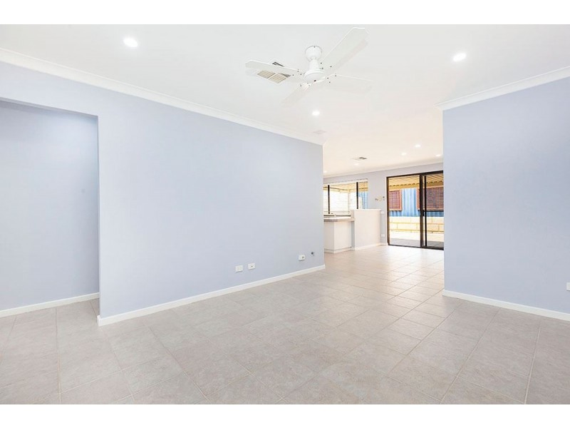 2/68 Garden Road, Spearwood WA 6163