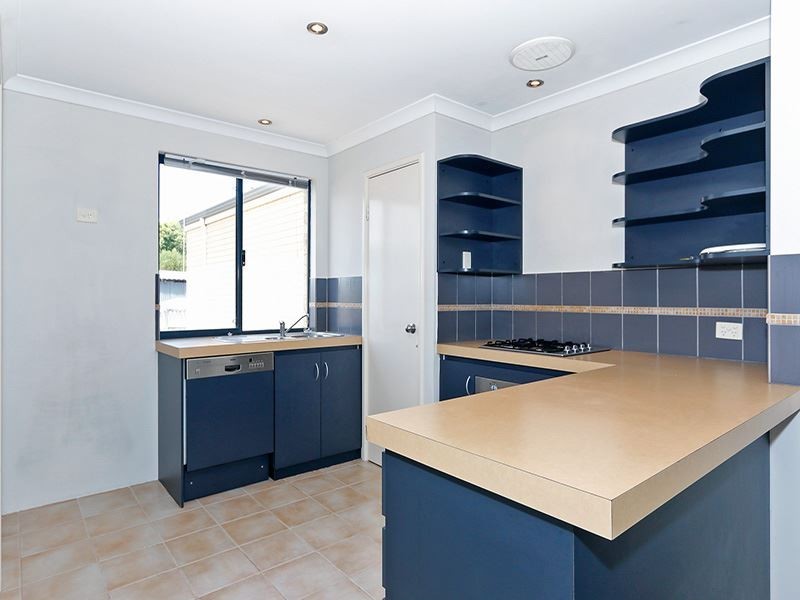 15/89 Forrest Rd, Hamilton Hill WA 6163