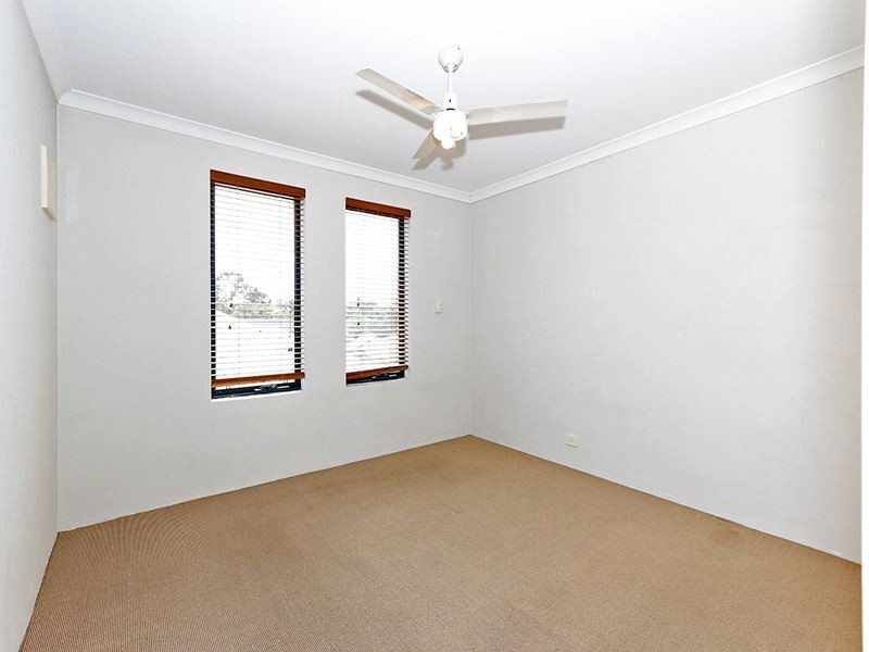 15/89 Forrest Rd, Hamilton Hill WA 6163