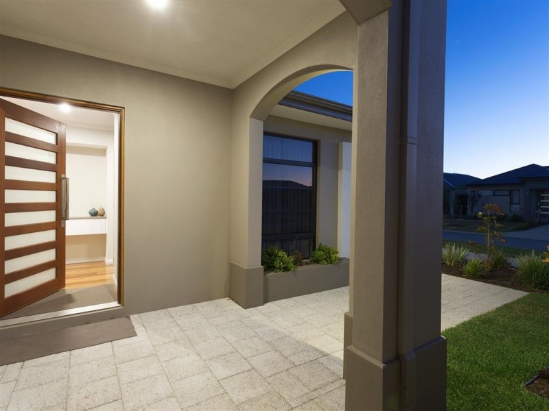 30 Elderflower Street, Banjup WA 6164