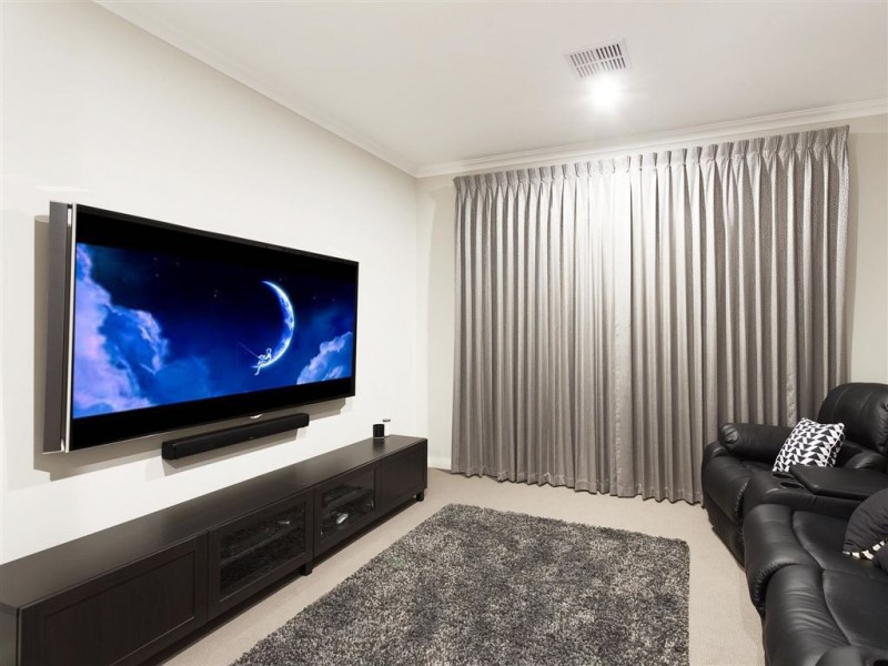 30 Elderflower Street, Banjup WA 6164