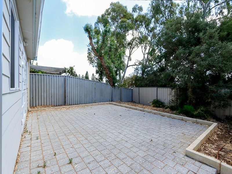 22 Harfleur Place, Hamilton Hill WA 6163