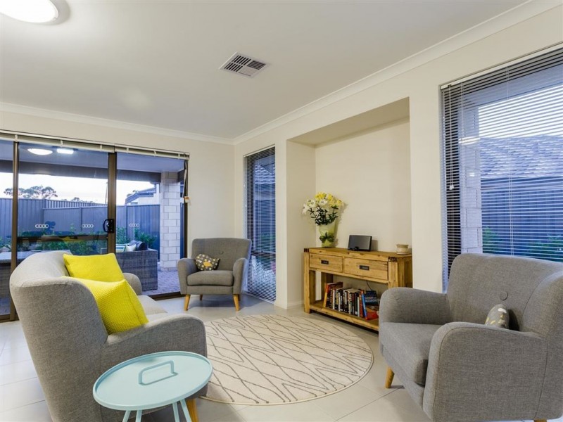 16 Edmonton Loop, Baldivis WA 6171