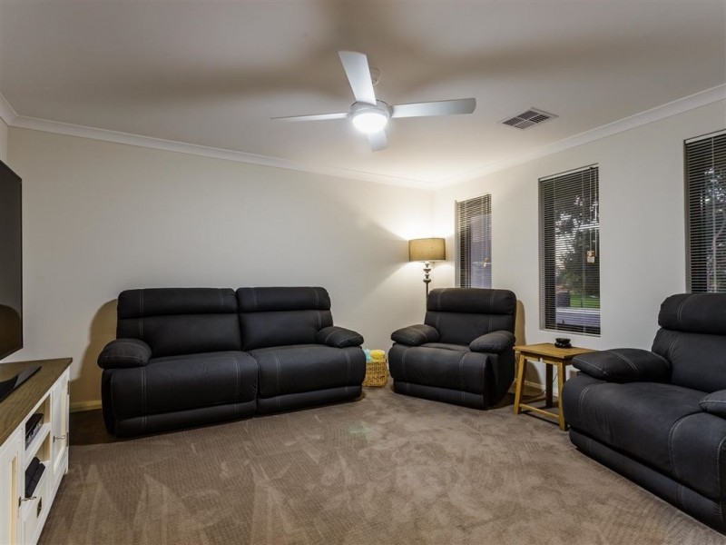 16 Edmonton Loop, Baldivis WA 6171