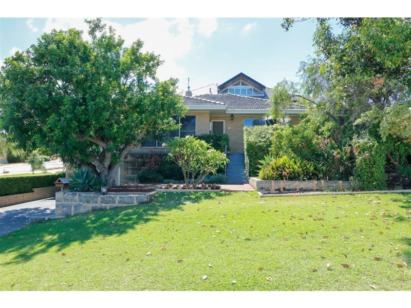 33 Beach Road, Coogee WA 6166