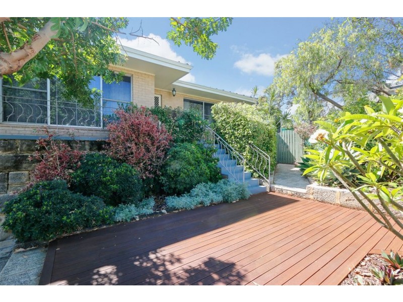 33 Beach Road, Coogee WA 6166