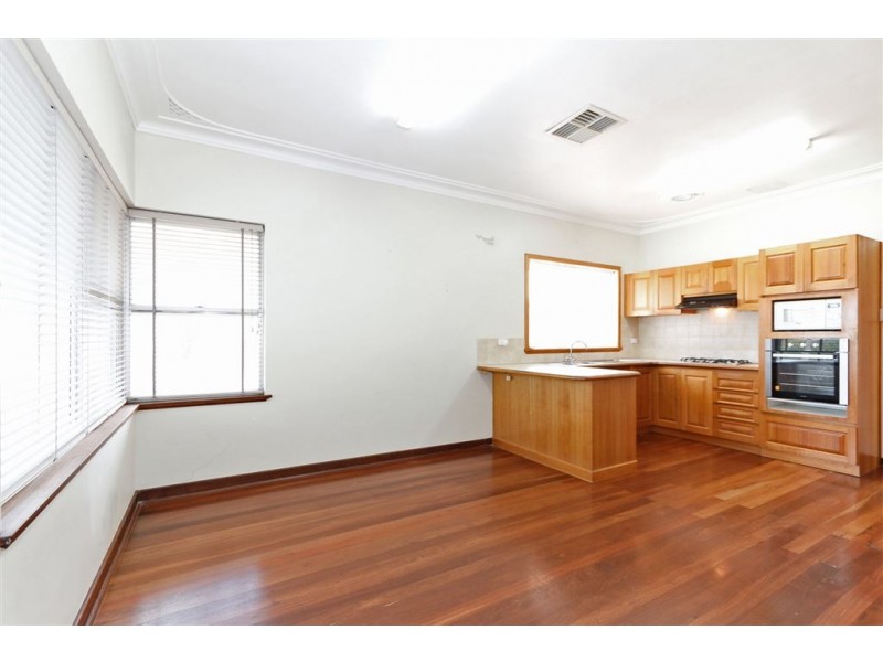 33 Beach Road, Coogee WA 6166