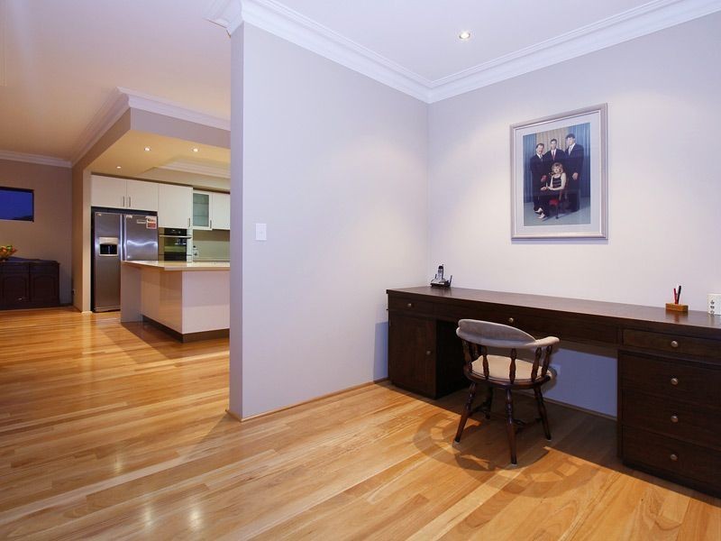19 Hayward Parade, Coogee WA 6166