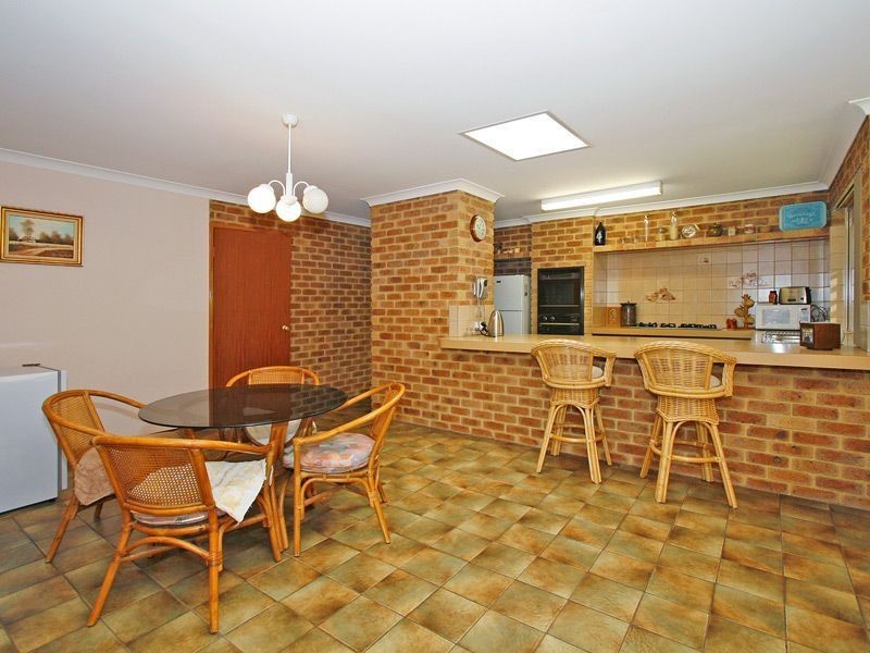 34 Jade Street, Mount Richon WA 6112