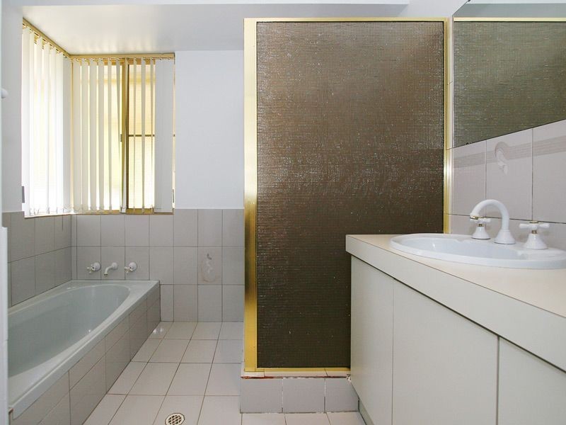 34 Jade Street, Mount Richon WA 6112