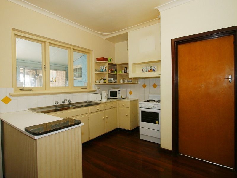 156 Forrest Road, Hamilton Hill WA 6163