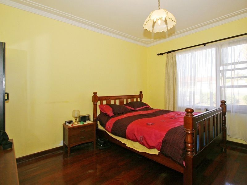 156 Forrest Road, Hamilton Hill WA 6163
