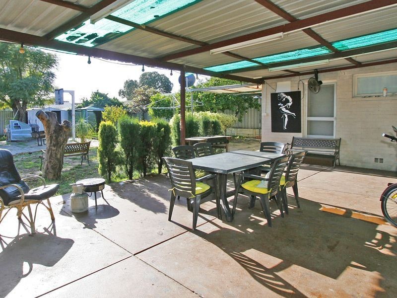 156 Forrest Road, Hamilton Hill WA 6163