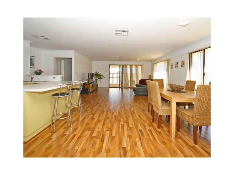 35 l’aquila circle, Beeliar WA 6164
