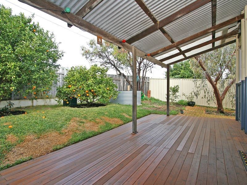 18 howson street, Hilton WA 6163