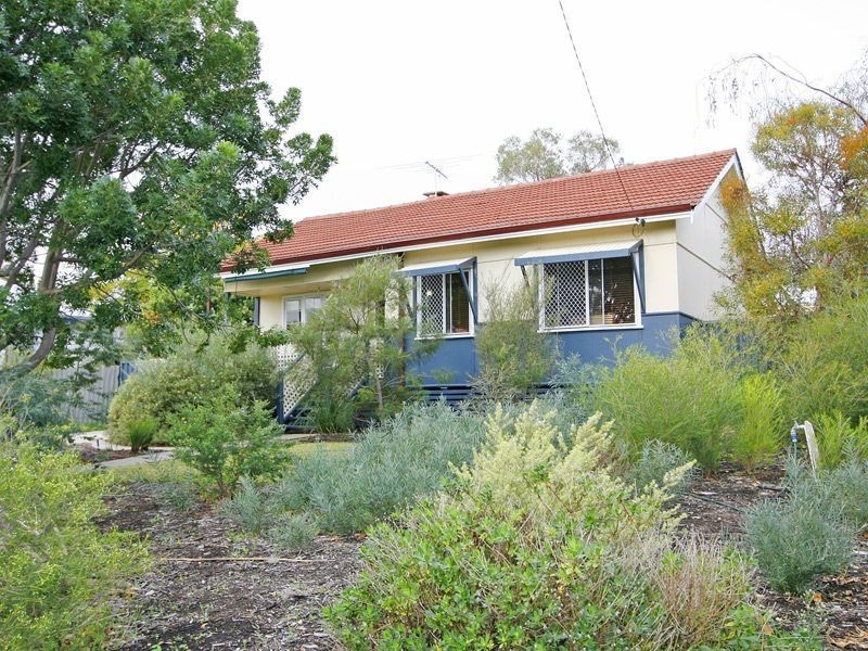 18 howson street, Hilton WA 6163