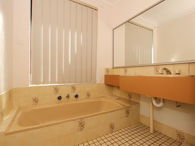 7 lilly court, Spearwood WA 6163