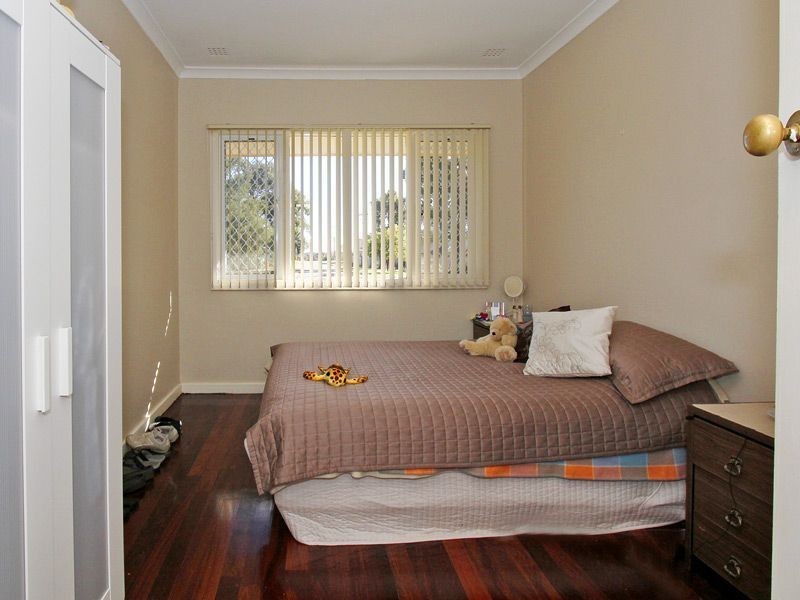 20 redmond road, Hamilton Hill WA 6163