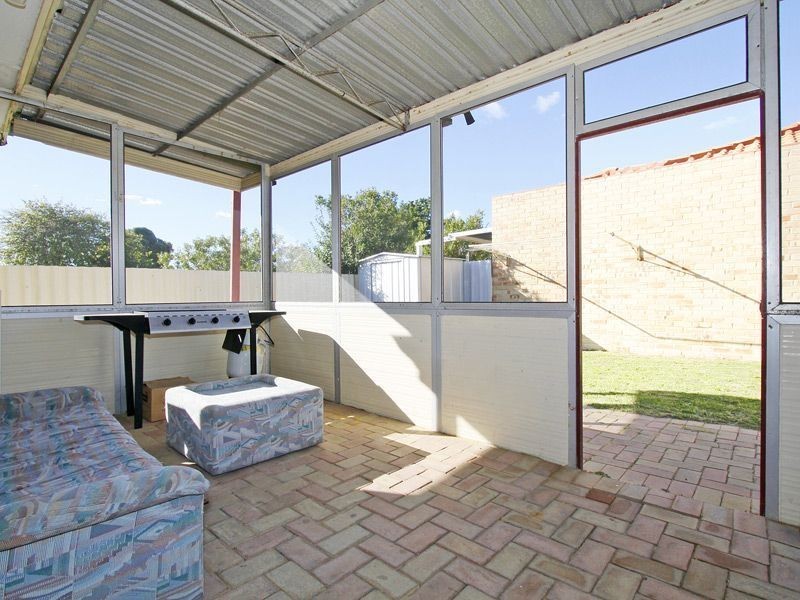 20 redmond road, Hamilton Hill WA 6163